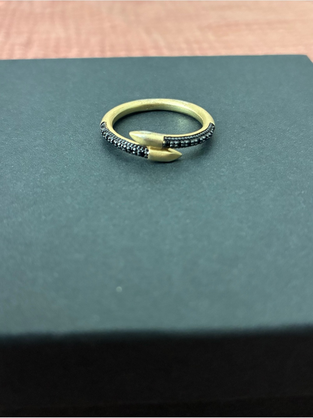 925 Sterling Silver Gold Accent Arrow Wrap Ring with Black Pavé Stones Sz 8